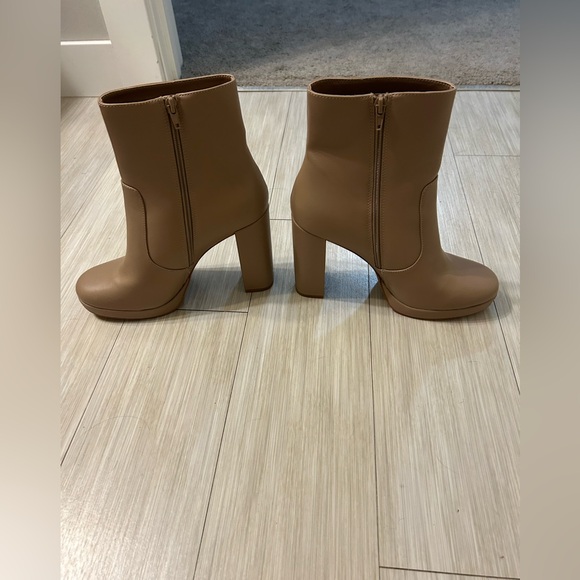 Like New JF Nude Block Heel Boots - Picture 7 of 10